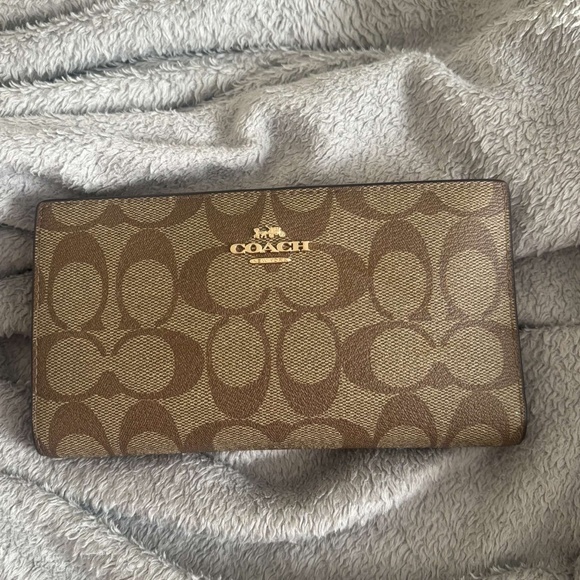 Coach Wallet - Picture 1 of 4
